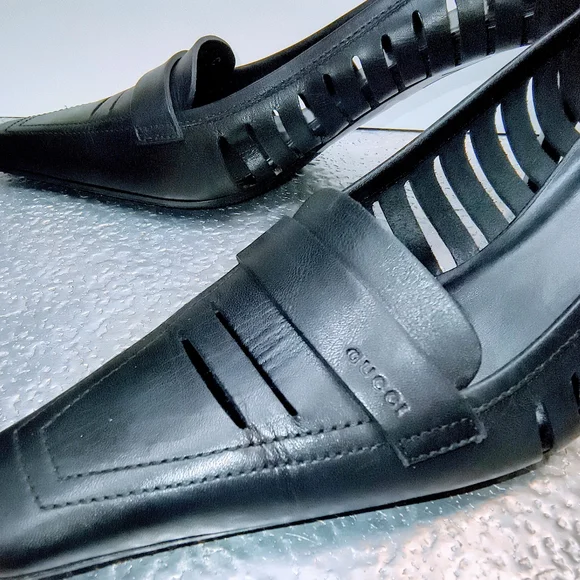 GUCCI Black Leather Laser Cut Square Toe Pumps, Size 35 - Picture 10 of 10